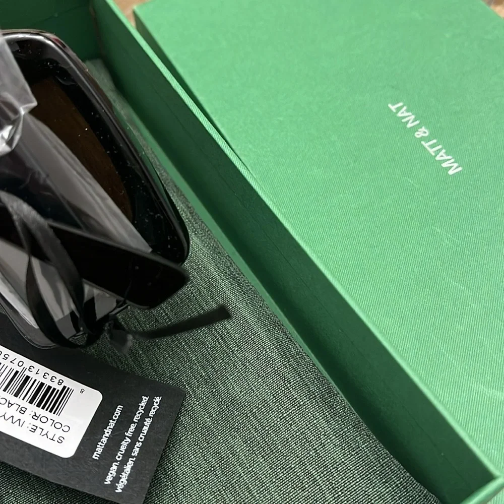 Matt & Nat  Ivy II LBlack Rectangular Sunglasses Black New - Picture 6 of 6